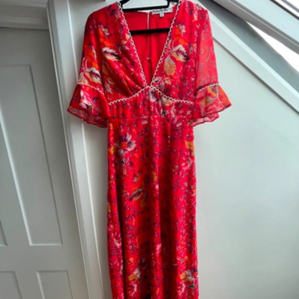 Hope & Ivy Plunge Front Maxi Dress, Fluted Sleeve in Red Floral-Print - Size 4